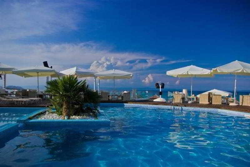 Al Mare Hotel Políhrono Kültér fotó